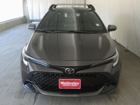 Used 2024 Toyota Corolla SE image 3