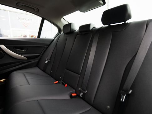 Used 2015 BMW 320i xDrive Sedan image 29