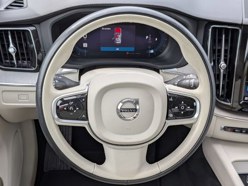 Used 2023 Volvo XC60 B6 Ultimate w/ Protection Package Premier AWD/4WD image 31
