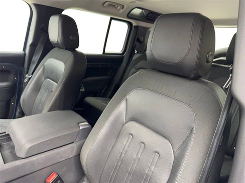 Used 2020 Land Rover Defender 110 SE image 26