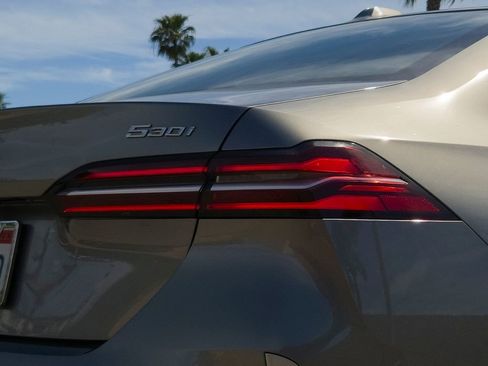 Used 2025 BMW 530i RWD image 5