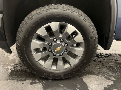 Used 2024 Chevrolet Silverado 2500 Custom w/ Custom Value Package image 25