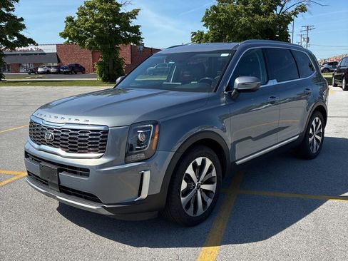Used 2020 Kia Telluride S w/ S 8 Passenger Seating Package AWD/4WD image 1