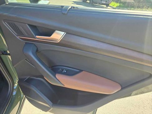 Used 2024 Audi Q5 2.0T Premium Plus image 13