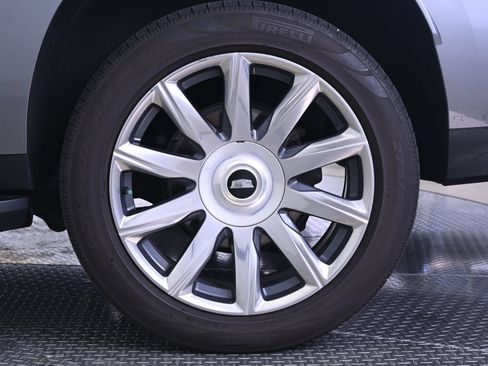 Used 2022 Cadillac Escalade ESV Premium Luxury Platinum AWD/4WD image 12