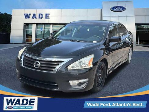Used 2014 Nissan Altima 2.5 S w/ Display Audio Package FWD image 1