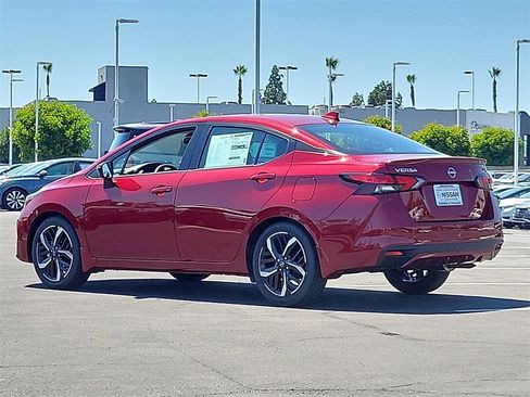 New 2025 Nissan Versa SR w/ Trunk Package image 2