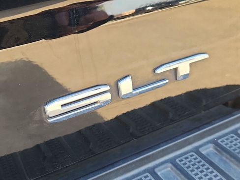 Used 2024 GMC Sierra 1500 SLT AWD/4WD image 31