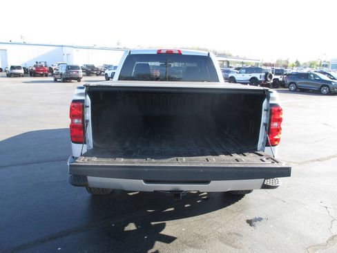 Used 2019 Chevrolet Silverado 1500 Custom w/ Custom Convenience Package image 9