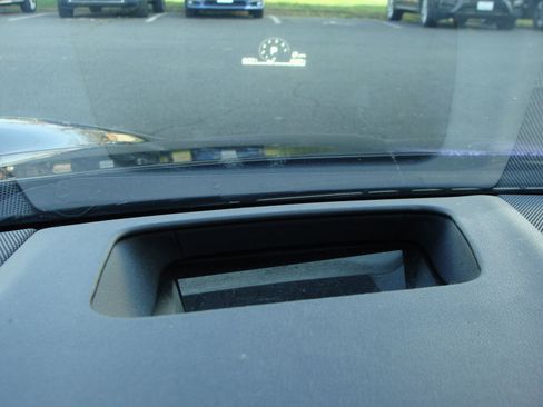 Used 2024 Chevrolet Corvette Stingray Preferred Cpe w/ 2LT image 33