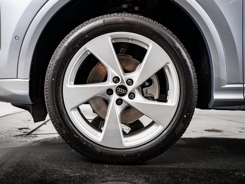 New 2025 Audi Q5 2.0T Premium Plus image 13