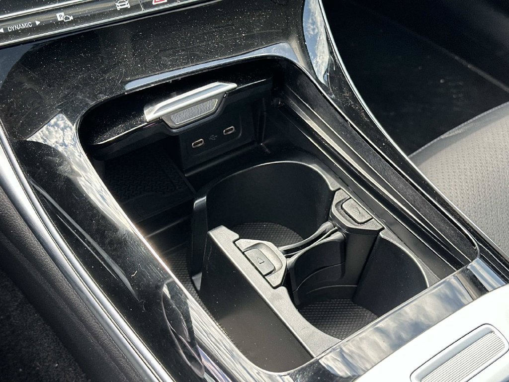 Used 2025 Mercedes-Benz C 300 4MATIC Sedan image 13