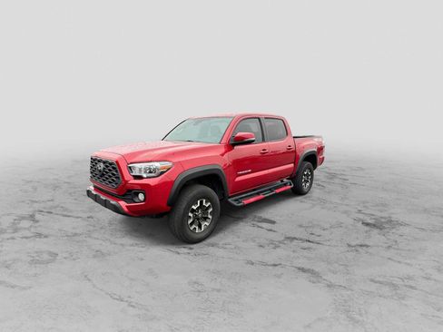 Used 2021 Toyota Tacoma TRD Off-Road w/ Technology Package AWD/4WD image 4