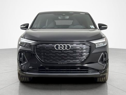 Used 2025 Audi Q4 e-tron Premium w/ Convenience Package image 8