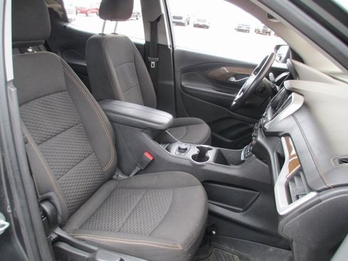 Used 2020 GMC Terrain SLE w/ Driver Convenience Package image 17