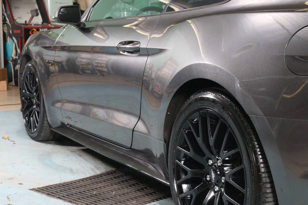 Used 2018 Ford Mustang GT w/ GT Performance Package RWD image 19