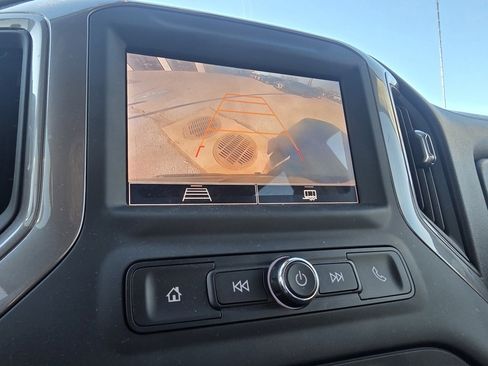 Used 2024 Chevrolet Silverado 1500 Custom image 17