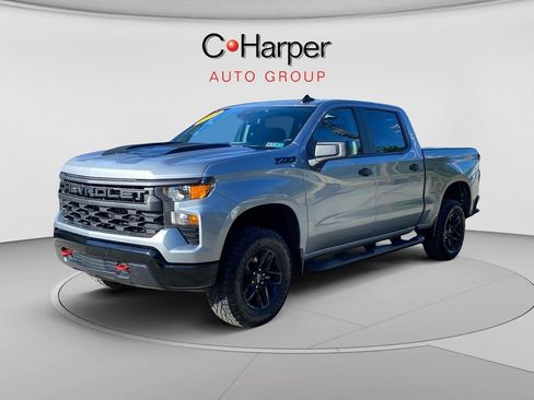 Used 2025 Chevrolet Silverado 1500 Custom Trail Boss w/ LPO, Dark Essentials Package AWD/4WD image 7