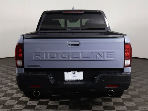 Used 2025 Honda Ridgeline Black Edition image 15