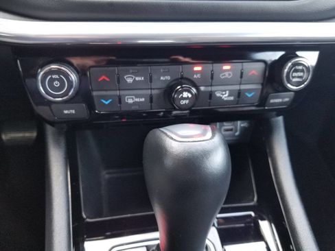 Certified 2023 Jeep Compass Limited image 20