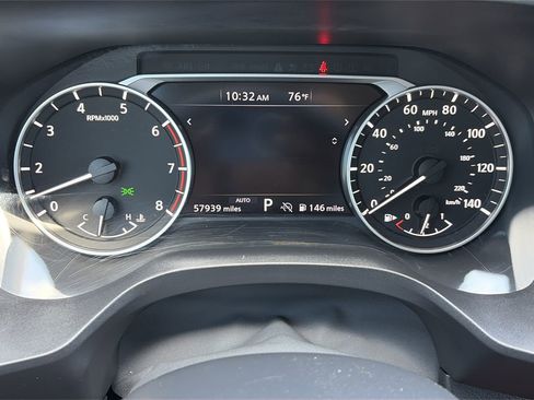 Used 2024 Nissan Rogue S AWD/4WD image 17