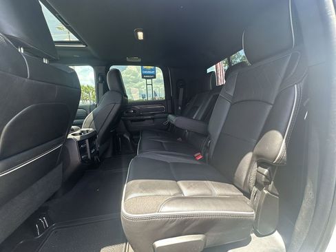 Used 2025 RAM 2500 Limited AWD/4WD image 20