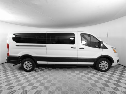 Used 2021 Ford Transit 350 XLT image 4