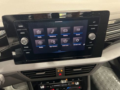 New 2025 Volkswagen Jetta SE image 20