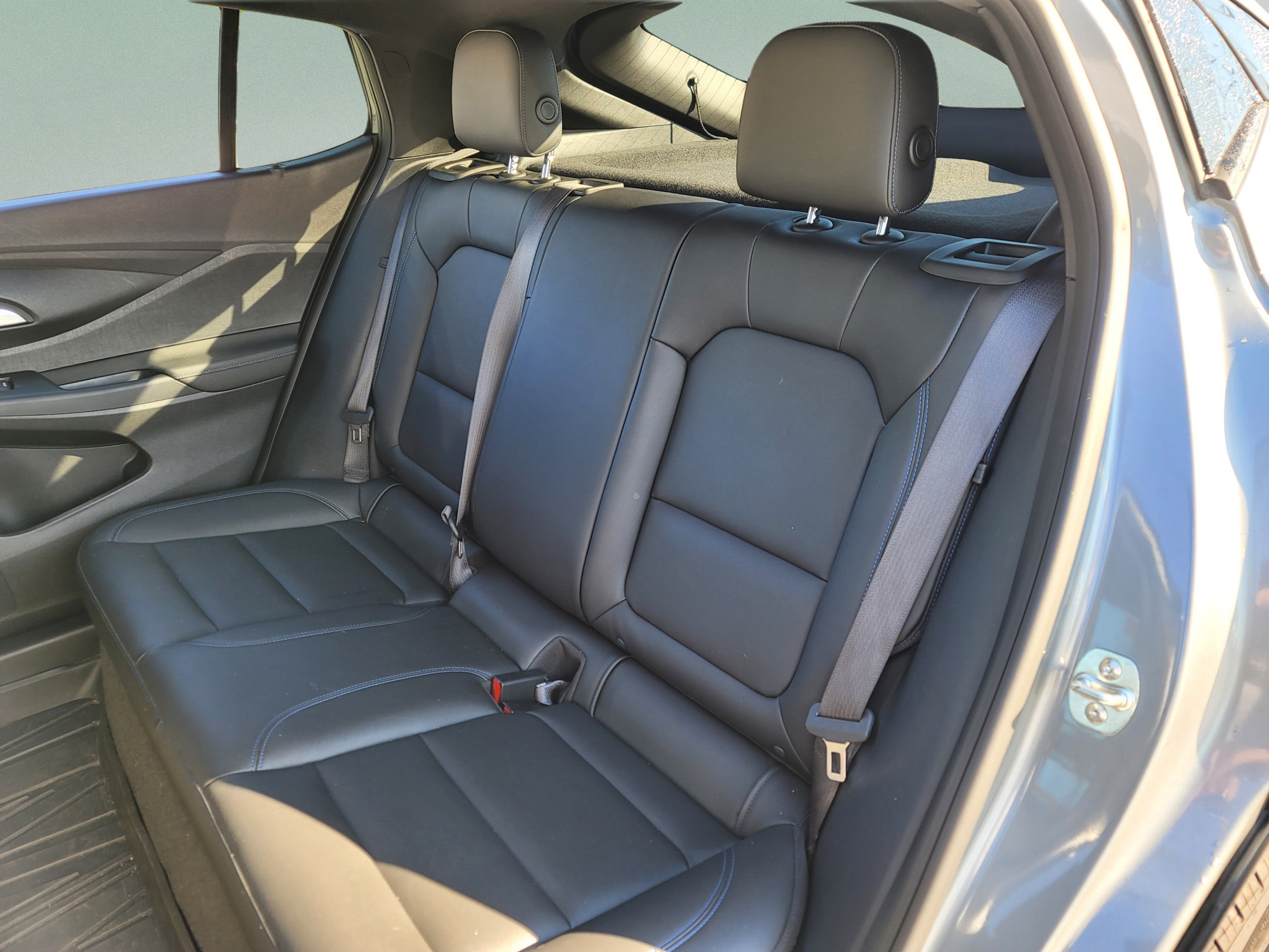 Used 2025 Buick Envista Sport Touring w/ Convenience I Package FWD image 19