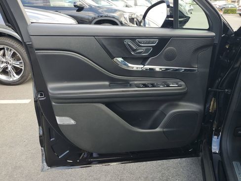 Used 2023 Lincoln Corsair Reserve image 18