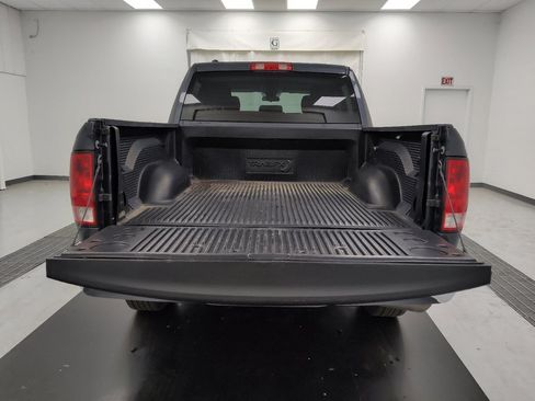 Used 2021 RAM 1500 Classic SLT AWD/4WD image 29