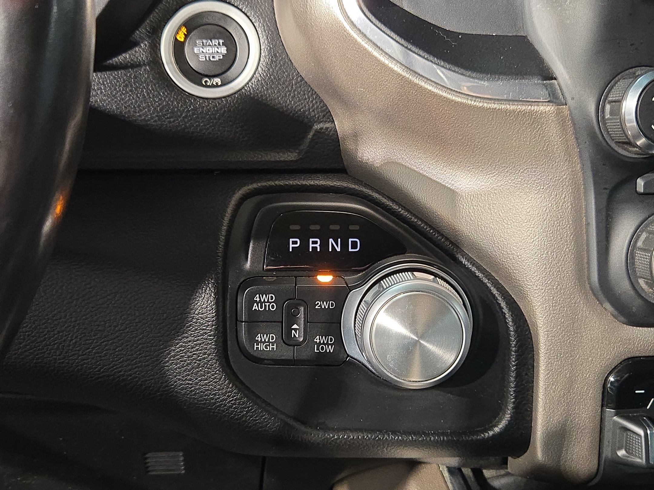 Used 2019 RAM 1500 Laramie AWD/4WD image 32