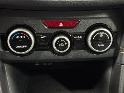 Used 2021 Subaru Crosstrek 2.5i Sport AWD/4WD image 19