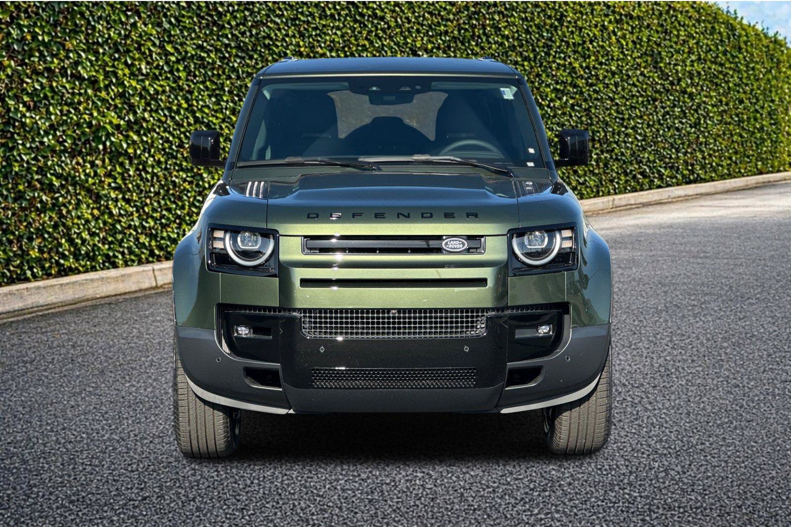 New 2026 Land Rover Defender 110 S AWD/4WD image 9