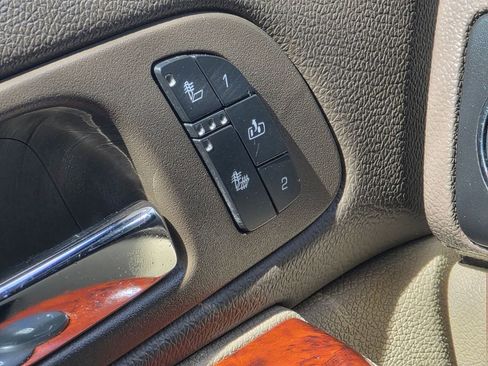 Used 2014 Chevrolet Silverado 2500 LTZ w/ LTZ Plus Package image 20