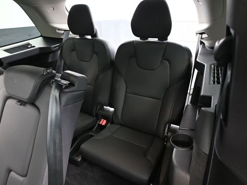Used 2024 Volvo XC90 B5 Plus AWD/4WD image 42