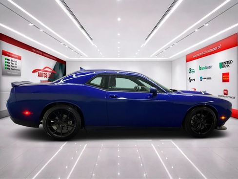 Used 2022 Dodge Challenger GT w/ Plus Package RWD image 8