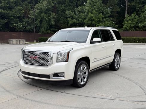 Used 2015 GMC Yukon Denali w/ Premium Package AWD/4WD image 1