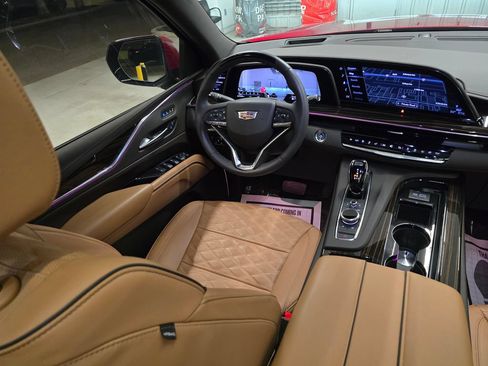 Used 2024 Cadillac Escalade Sport w/ Touring Package AWD/4WD image 41