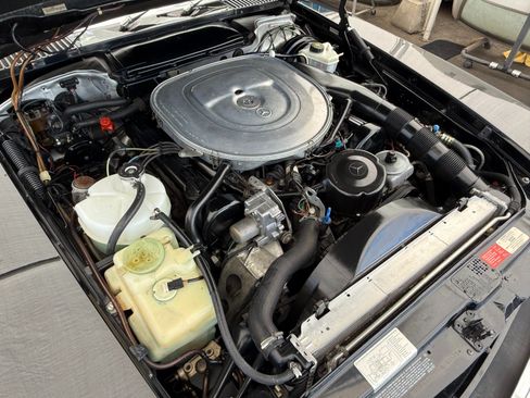 Used 1987 Mercedes-Benz 560 SL image 17