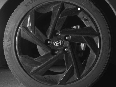 Used 2026 Hyundai Elantra Sport FWD image 16