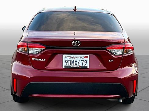 Certified 2022 Toyota Corolla LE image 5