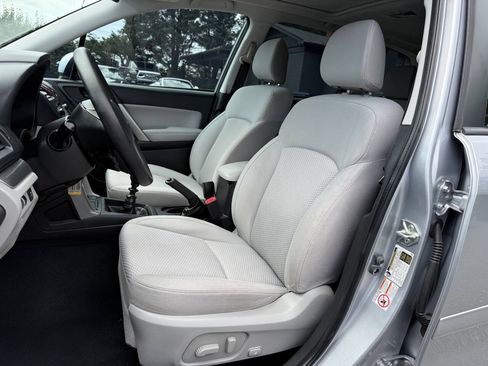 Used 2015 Subaru Forester 2.5i Premium AWD/4WD image 9
