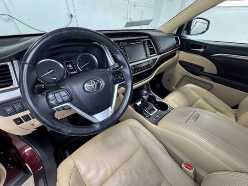 Used 2018 Toyota Highlander Limited AWD/4WD image 13