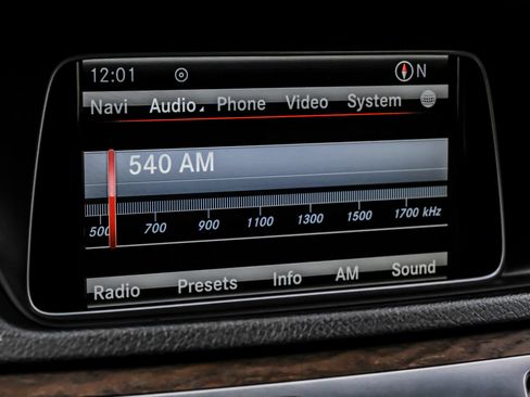 Used 2014 Mercedes-Benz E 350 4MATIC Wagon image 27