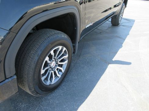 Used 2021 GMC Sierra 1500 AT4 w/ AT4 Preferred Package AWD/4WD image 13