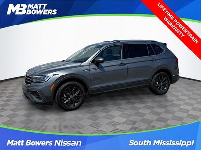 Used 2024 Volkswagen Tiguan SE w/ Panoramic Sunroof Package