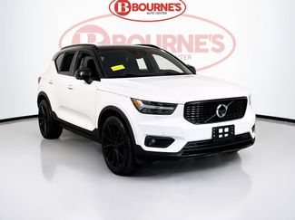 Used 2019 Volvo XC40 T5 R-Design AWD/4WD video 1