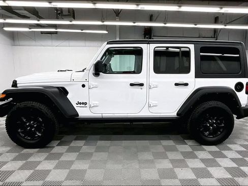Used 2022 Jeep Wrangler Unlimited Sport AWD/4WD image 14
