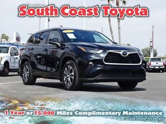 Used 2025 Toyota Highlander XLE FWD video 1